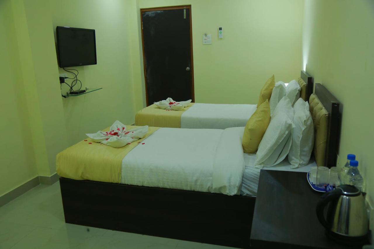 Hotel Sky Park Shamshabad Exterior foto