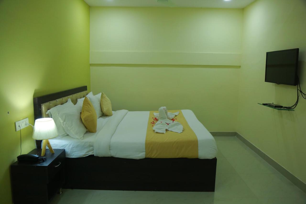 Hotel Sky Park Shamshabad Exterior foto