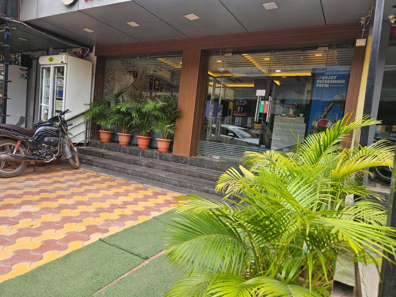 Hotel Sky Park Shamshabad Exterior foto