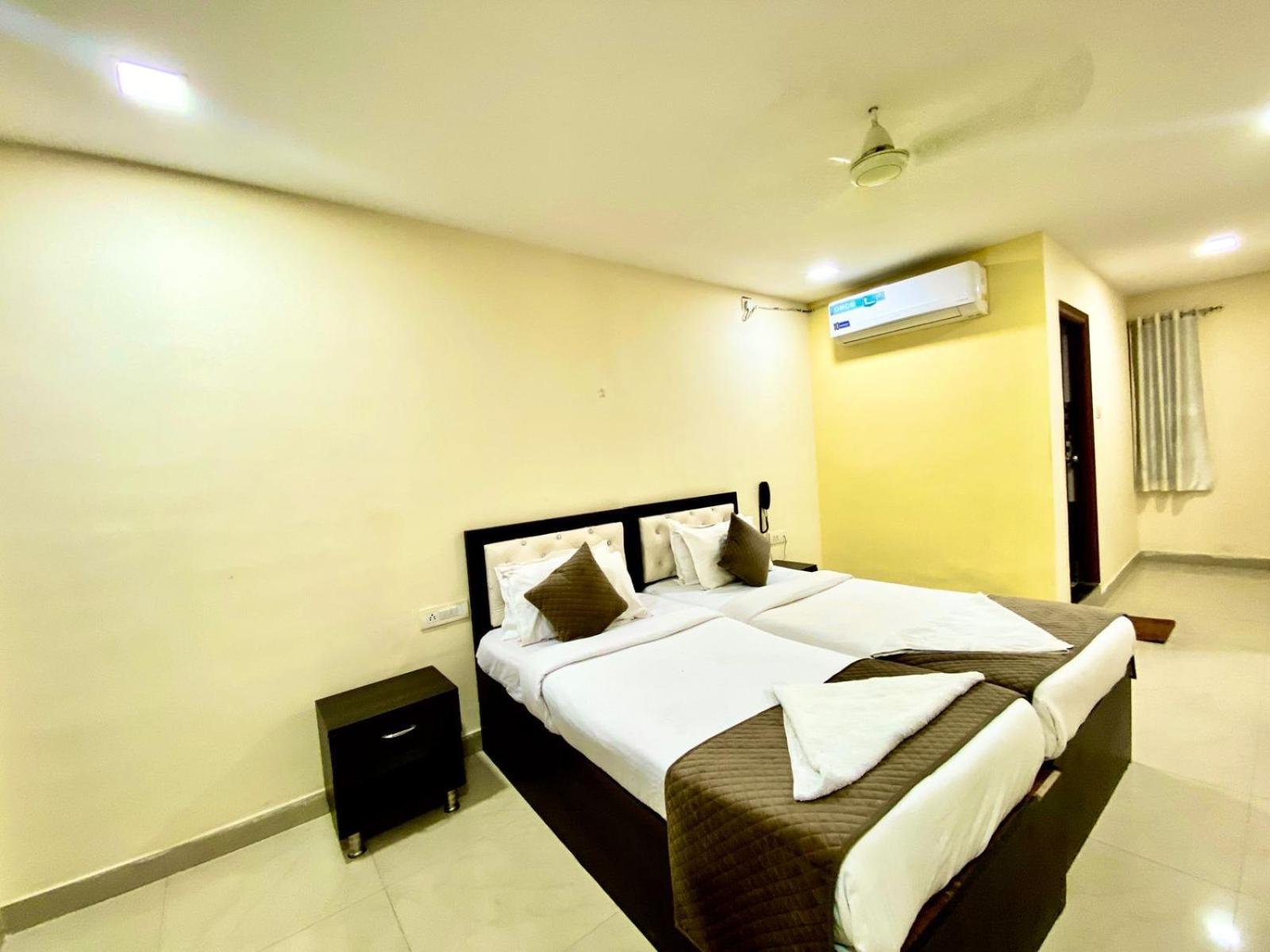 Hotel Sky Park Shamshabad Exterior foto