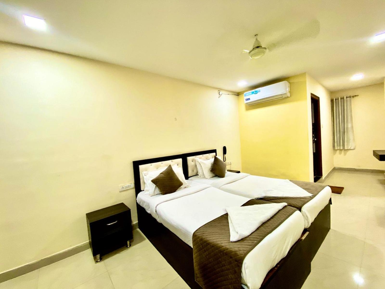 Hotel Sky Park Shamshabad Exterior foto