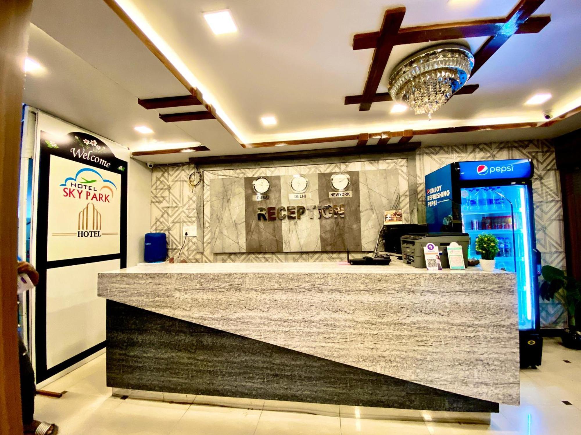 Hotel Sky Park Shamshabad Exterior foto